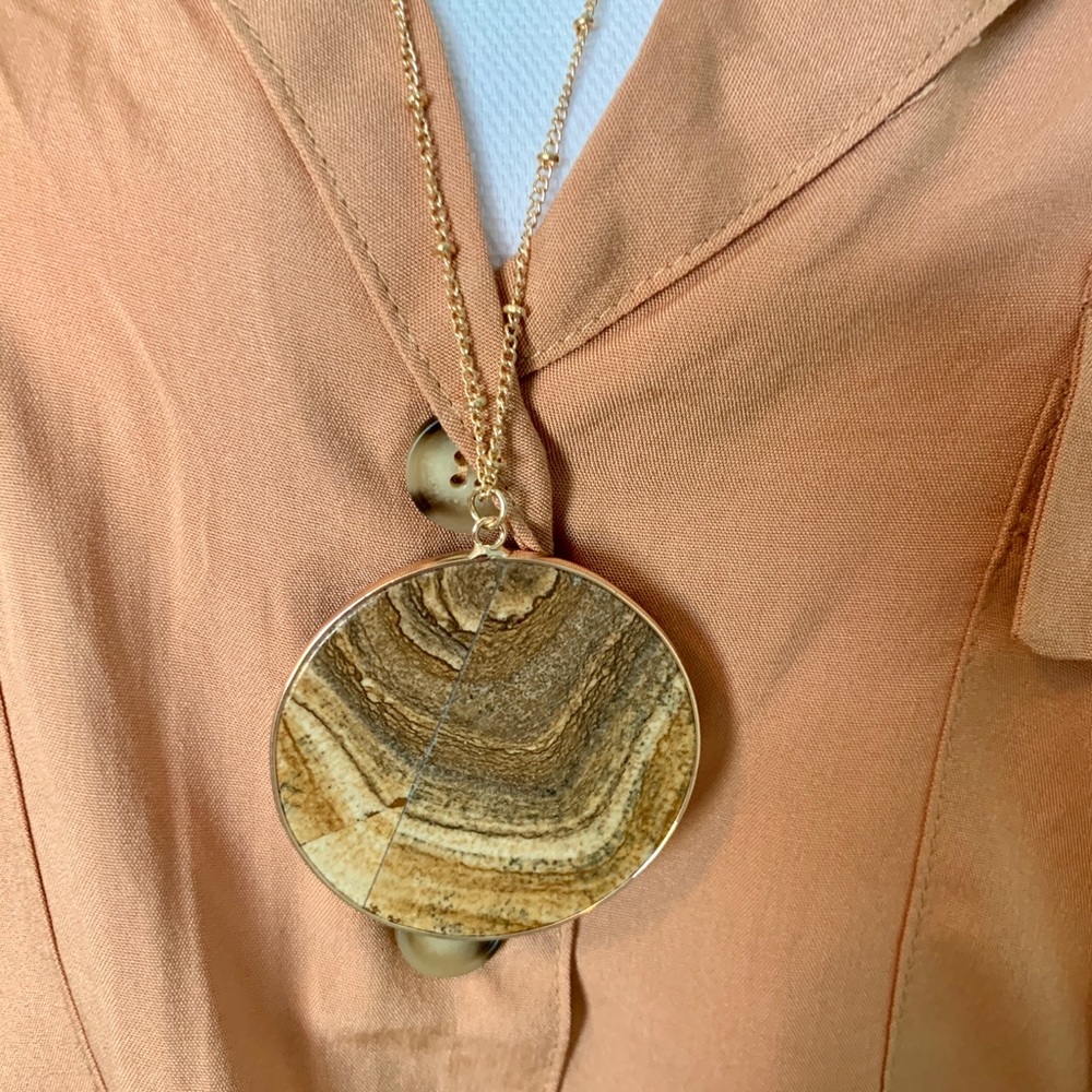 NWT Riah Necklace - Picture 4 of 5